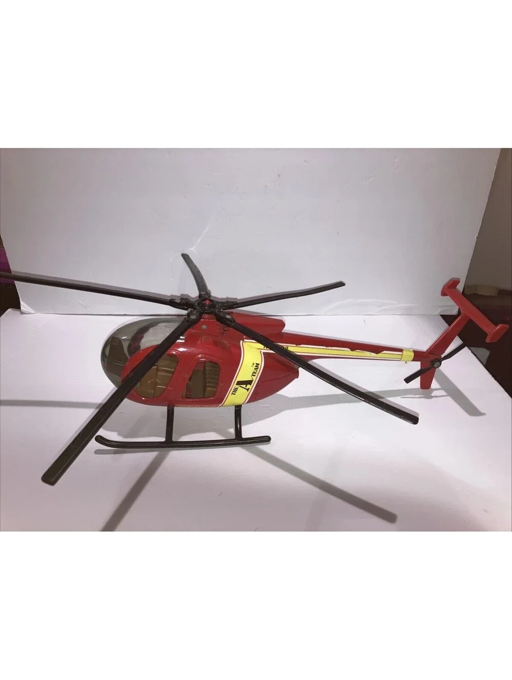 Vintage ERTL 1983 A-Team Howlin’ Mad Murdock Helicopter Diecast “RARE” Complete